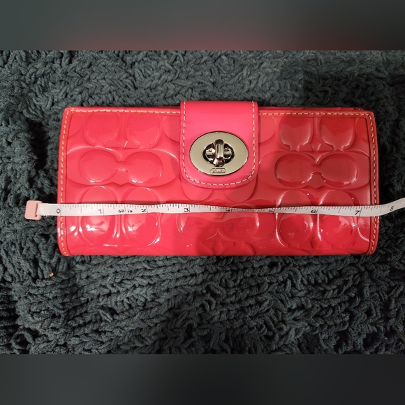 Coach Signature Embossed Patent Leather Turnlock Wallet - Picture 12 of 13